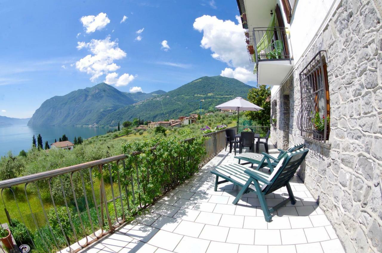 Villa Casa Emilia Riva di Solto Esterno foto