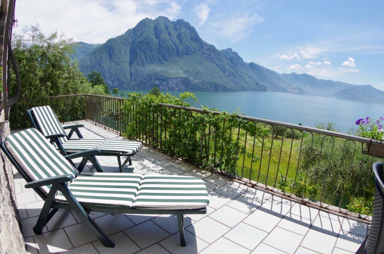 Villa Casa Emilia Riva di Solto Esterno foto